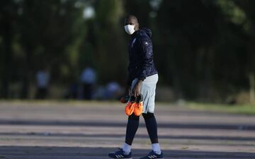دیاباته 3 بازی اول استقلال را از دست داد