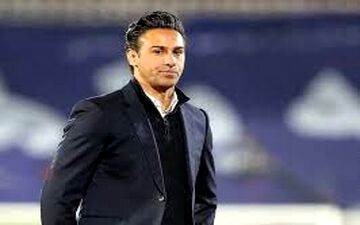احمد نوراللهی ۶+۶ شد؛ کاپیتان پرسپولیسی کارت زرد گرفت، سرمربی استقلالی کارت قرمز 