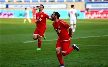 ستاره پرسپولیسی ذوب آهن رباط صلیبی پاره کرد