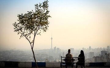 وضعیت آلودگی هوا در تهران/ هوا برای این گروه از افراد آلوده است 