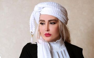 سنگ قبر زهره فکور صبور نصب شد! + عکس