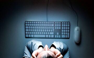 خطرات تماشای فیلم ها و عکس های پورن