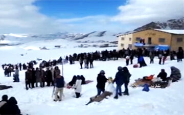 برگزاری جشنواره جذاب آدم برفی‌ها در پیست اسکی شهدای سربند + فیلم 