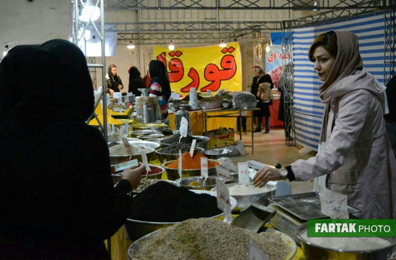گزارش تصویری / جشنواره اقوام، نمایشگاه سوغات و صنایع دستی در کرمانشاه