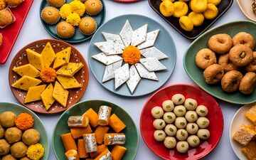 با این راهکارها میل به خوردن شیرینی را در خود کم کنید