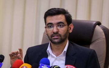 فعالیت ایرانیان در توئیتر ممنوع نیست