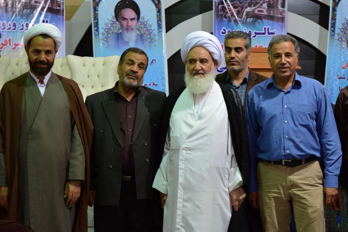 دیدار نماینده‌ ولی‌فقیه و امامه جمعه کرمانشاه و دکتر علیرضا شهرستانی با آزادگان به روایت تصویر