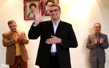 اختلاف سازمان لیگ - استقلال؛ وزیر ورزش داوری می‌کند