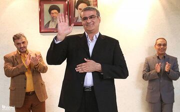 اختلاف سازمان لیگ - استقلال؛ وزیر ورزش داوری می‌کند