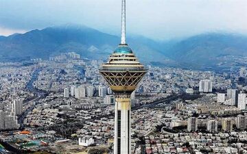 برگزاری جشنواره پرش ایستگاهی از فراز برج میلاد همزمان با ایام‌الله دهه فجر