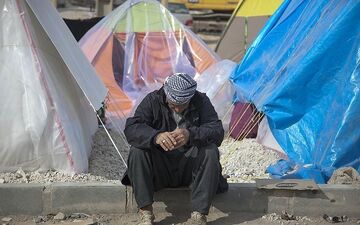  توضیحاتی درباره ویدیوی اقدام به آتش‌زدن چادر توسط یک زلزله‌زده