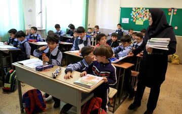 پونک؛ فروشگاهی برای معلمان، والدین، مدارس و دانش آموزان