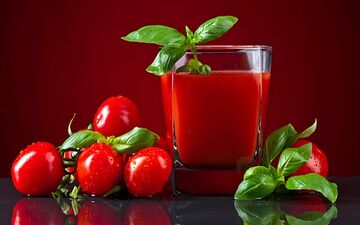 ۱۰ آبمیوه مفید برای لاغری و سم‌زدایی از بدن