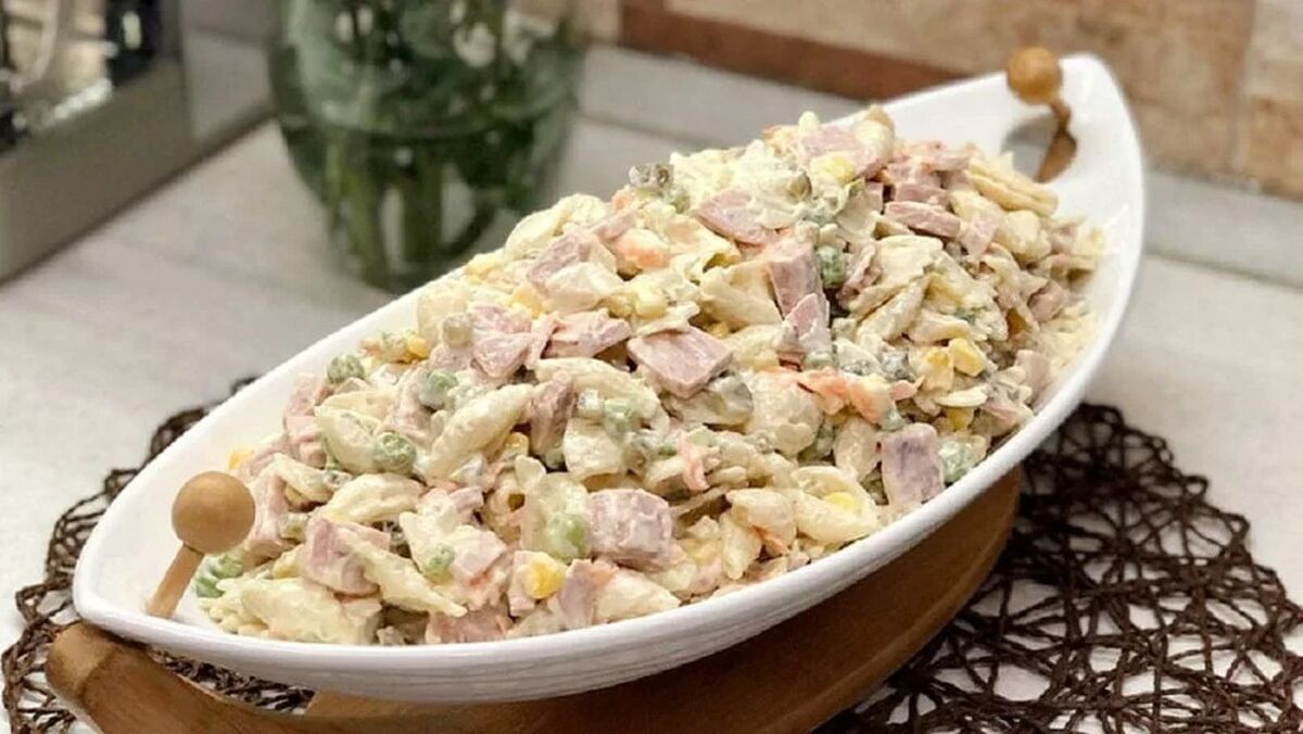 طرز تهیه سالاد ماکارونی و مواد اولیه آن + نکات طلایی