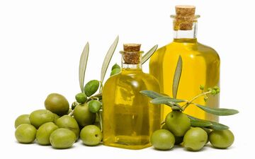 آشنایی با 7  خاصیت شگفت انگیز روغن زیتون
