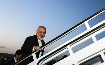 سفر ظریف به فرانسه