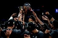 فتح کنفرانس غرب در خانه حریف؛ سن آنتونیو به فینال NBA رسید!