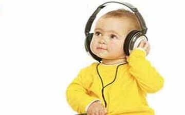 کدام نوزادان در معرض کم شنوایى هستند 