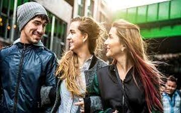 شکل‌گیری رابطه مثلثی یا رابطه سه نفره| دلایل و آسیب‌های رابطه سه نفره چیست؟ 