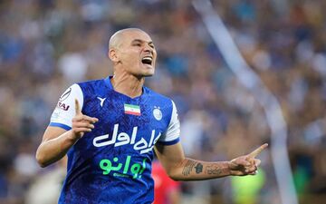 خرید جدید استقلال در راه ایران