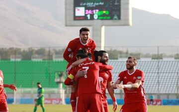  عباس زاده؛ ستاره ای در حد کفش طلا! (عکس)
