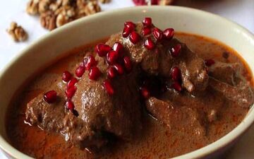 خورشت فسنجان بدون گردو رو این طوری درست کن/ جای گردو این که میگم رو جایگزین کن!