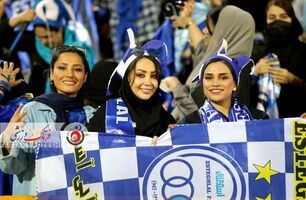 ادعای جنجالی هوادار زن استقلال؛ حمله پس از خوشحالی و بلیت ۸۰۰ هزار تومانی