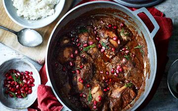 طرز تهیه خورش فسنجان مجلسی با طعمی به یادماندنی + ویدئو