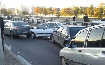 تصادف زنجیره‌ای شهر یزد ۱۱ مصدوم  برجای گذاشت