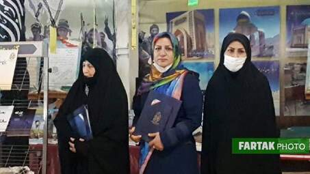 رو نمایی از نمایش‌‌نامه ساعت به وقت کرونا و کتاب گذرگاه
