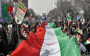 کرمانشاهیان حمایتشان از انقلاب را اعلام کردند
