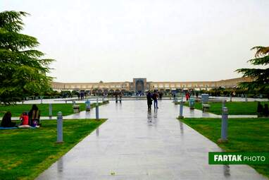 میدان نقش جهان اصفهان- باران