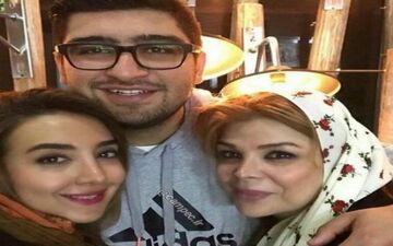 پسر جوان خانم بازیگر، مادر و همسرش را همزمان به آغوش کشید + عکس