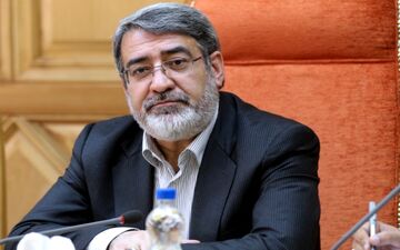 پارک‌ها و فروشگاه‌های بزرگ تعطیل می‌شوند
