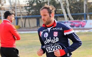 احتمال ضعیف بازگشت محسن بنگر به تراکتور 