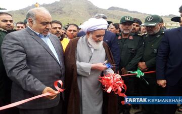 آیین افتتاح پل سوم شعبان روستای علی آباد گروس شهرستان صحنه استان کرمانشاه به روایت تصویر