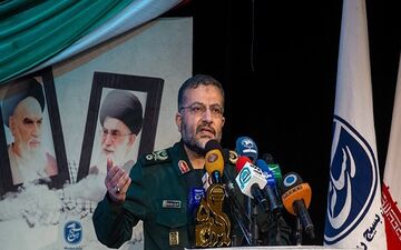مشکلات کشور نتیجه راه‌رفتن مسوولان در مسیر اشتباه است