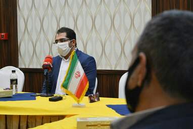 اهدا احکام مدیرکل، اعضای شورهای، مدیران کل و معاونان مرکز گسترش سازمان مقاومتی استان کرمانشاه
