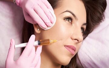 چگونه پس از تزریق ژل، ورم و التهاب صورت را کاهش دهیم؟

