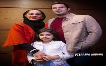 پژمان بازغی به همراه همسر و دخترش در اکران خصوصی هلن | عکس