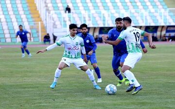 جدال خرم آبادی ها برابر گربه سیاه