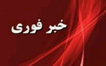 سقوط پل عابر پیاده بر روی خودرو های عبوری حادثه ساز شد
