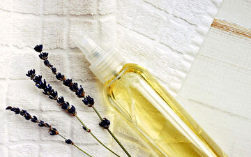 بهترین روغن‌های طبیعی برای درمان ترک پوست کدامند؟