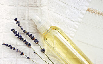 بهترین روغن‌های طبیعی برای درمان ترک پوست کدامند؟
