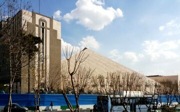 
تجمع جمعی از بازنشستگان مقابل مجلس