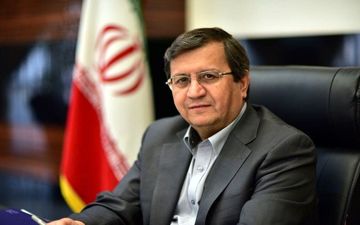اولین تصاویر از همتی پس از ورود به بانک مرکزی منتشر شد