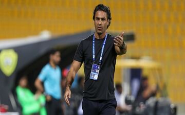 اعتراض شدید مجیدی به داور و اخراج پس از باخت در لیگ امارات