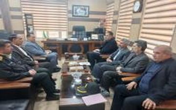 دیدار اعضای ستاد رونمایی از کتاب دیوان زنده یاد حیاتقلی رامیار با فرماندار چرداول