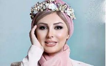 ژست احساسی و خاص خانم بازیگر در دوران بارداری
