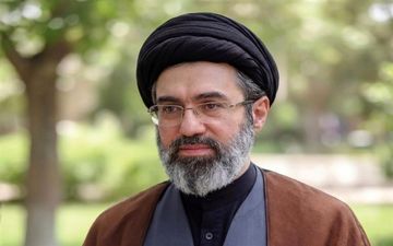 رهبر معظم انقلاب: خمینی کبیر و خامنه‌ای شهید آمادگی ملت را احیا کردند 